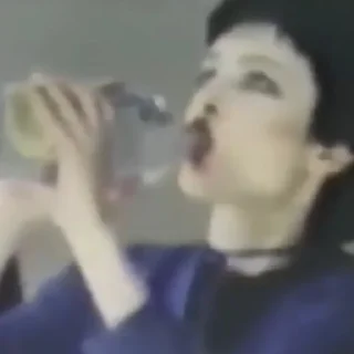 🍾