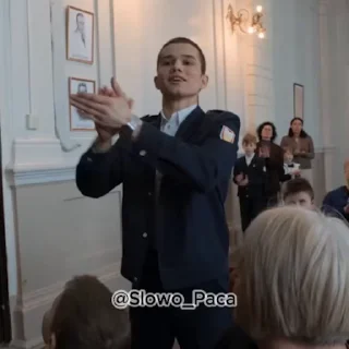 👏