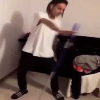 🕺