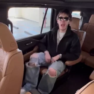 😎