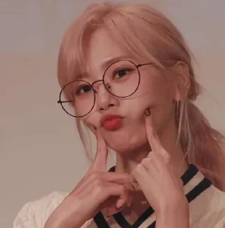 😗