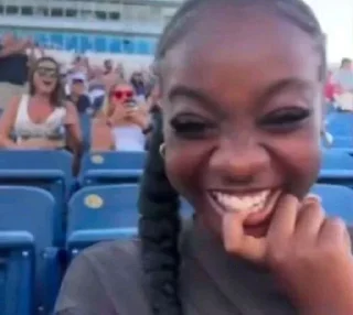🤩