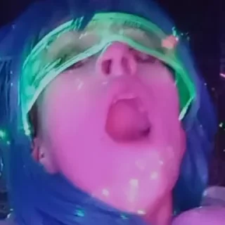 🤯