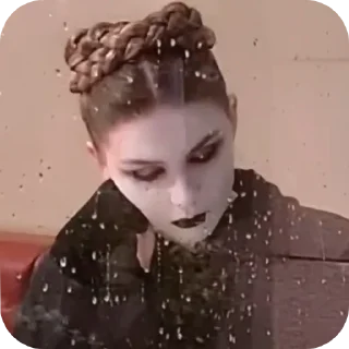 ☹