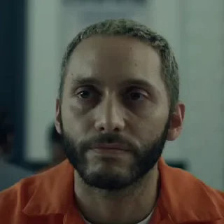😠
