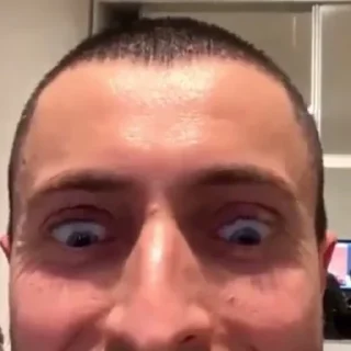 😱