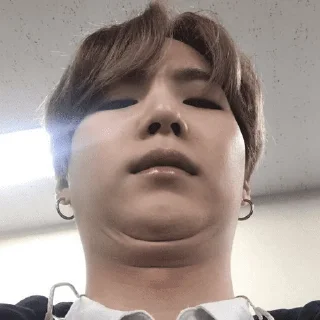 😼