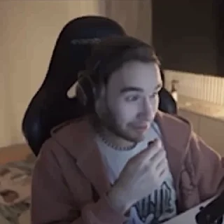 😳