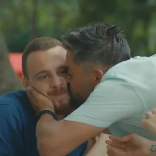 😘