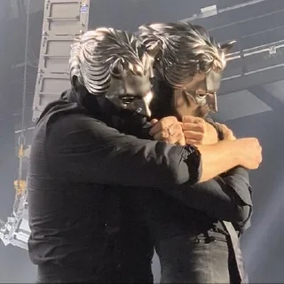 🤗