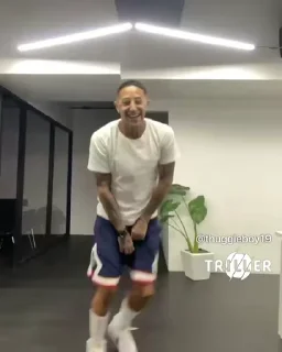 😂