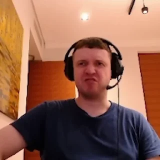 😼