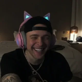 😂