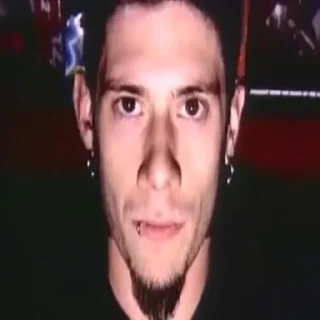 😐