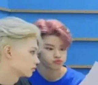 😘