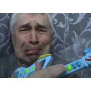 😭