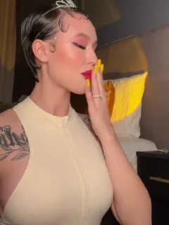 💋