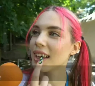 😈