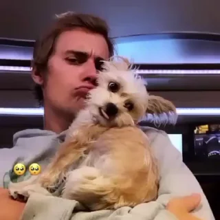 😐