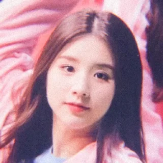 Jeon Heejin 🌷🌷 by @hoeterology