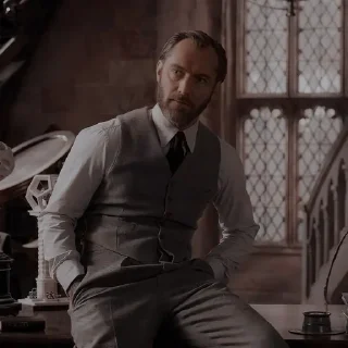 🎬