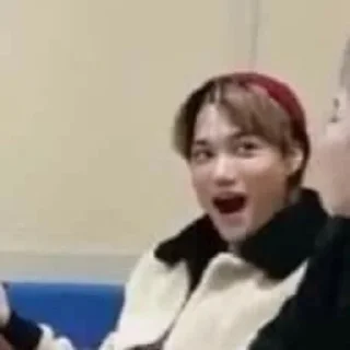 😱