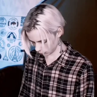 🎥
