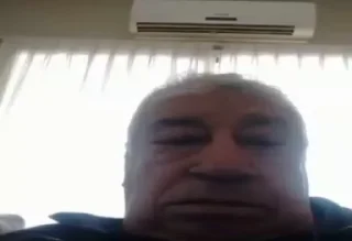 😧