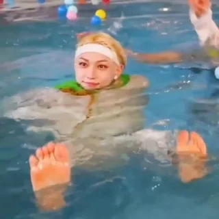 ☺