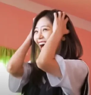 😱
