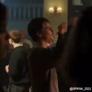 🕺