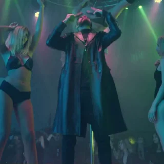 🕺