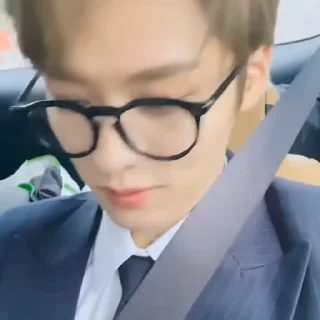🤩