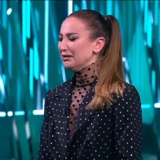😭
