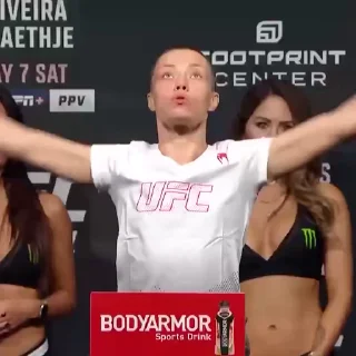 😂