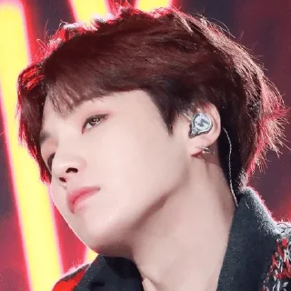 😼