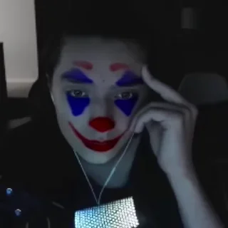 😧