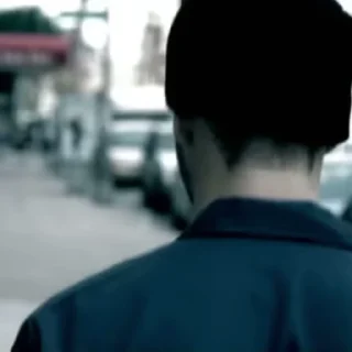 🤨