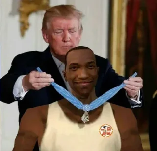 🥇
