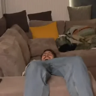 😁