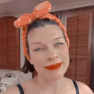 😜