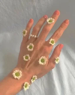 🥳