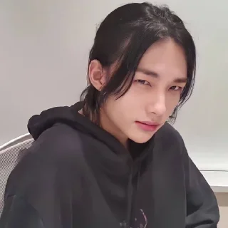😑