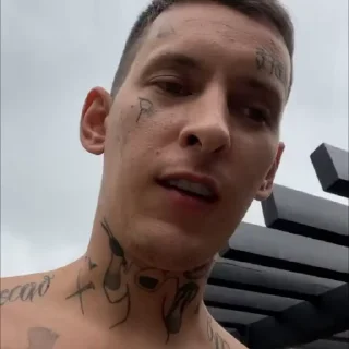 😁