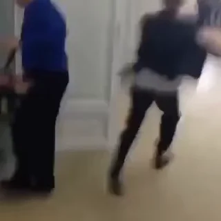 🏫