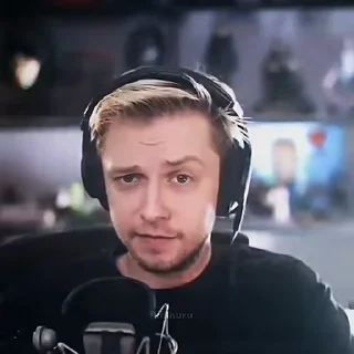 😜