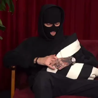 👀