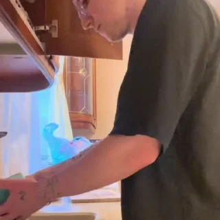 😶