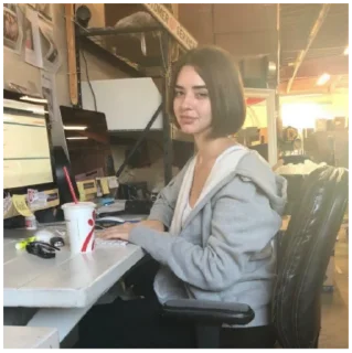 👩