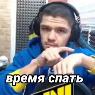 🕛